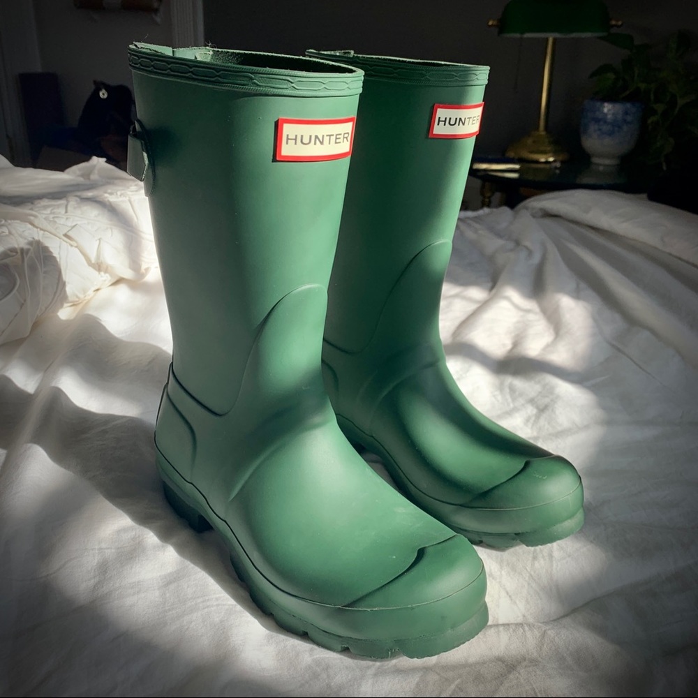 Hunter Short Back Adjustable Rain Boots in Hunter Green